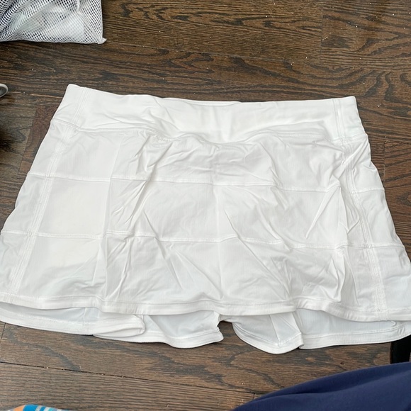 Lululemon pace tennis skirt - Picture 1 of 11